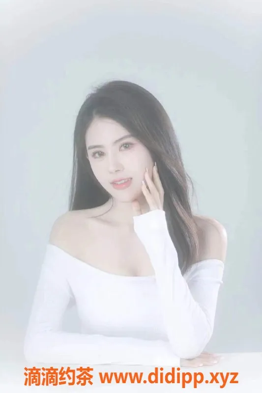 北京spa会所-梦洁：22岁南方妹子，163cm，柔美D罩杯，服务1400p起