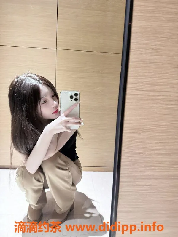 深圳楼凤-福田乔乔，1500元舌吻69，轻度SM服务