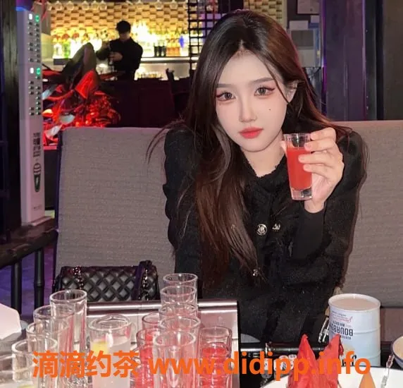 上海楼凤-徐汇孙珍妮，172CM长腿美女，1400起