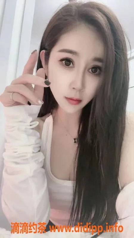 广州楼凤-天河高挑气质小姐姐欣欣，兼职服务等你来体验