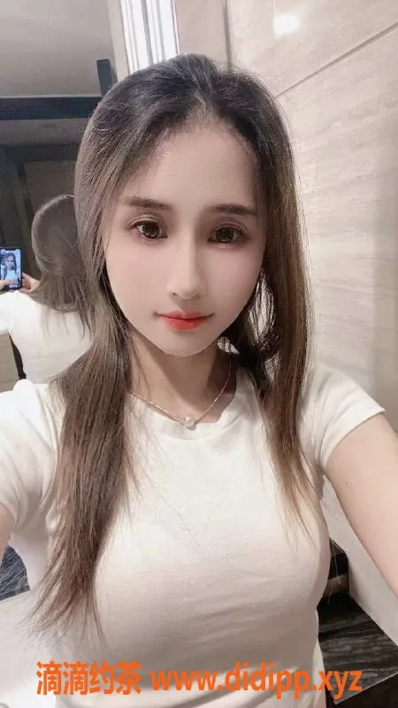 北京楼凤资源信息,重庆彩虹糖，24岁清纯女孩，身高162，服务多样