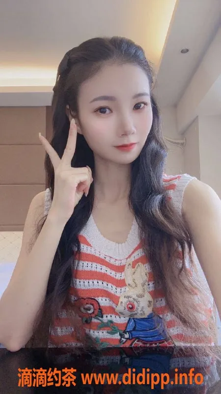 广州楼凤-广州天河霜儿，500元胸推鸳鸯浴体验