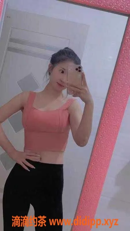 深圳楼凤-龙岗嫩妹果果，21岁165cm，400元享40分钟服务