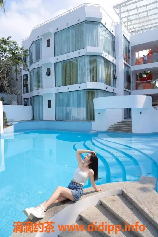 成都楼凤-武侯区佳柠御姐，身材火辣，超值6p