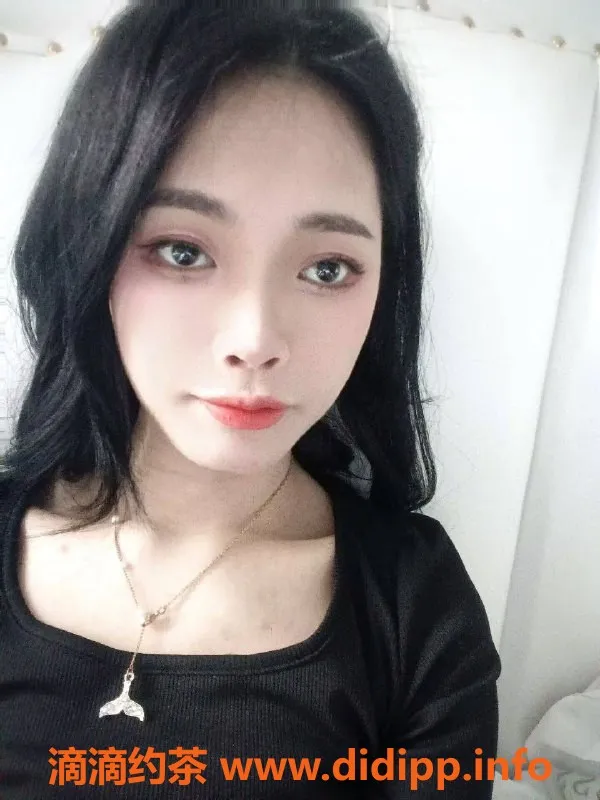 成都楼凤资源信息,成都嫩妹玲玲，22岁身高163，600元体验