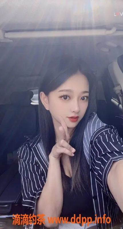 成都楼凤-成华区御姐夏夏，上门服务大胸美人