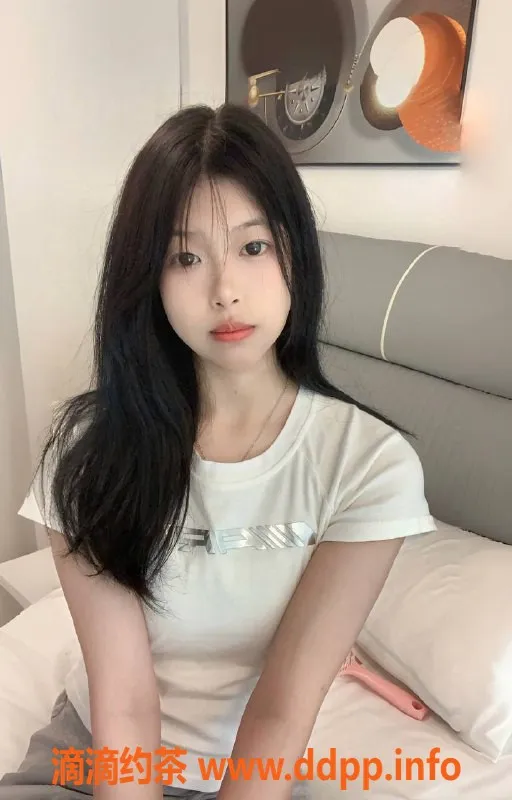 深圳楼凤-宝安可爱乖巧女孩，165cm/45kg/34C，服务热情