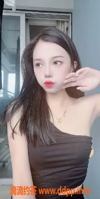 深圳楼凤资源信息,宝安可爱乖巧小姐姐，165cm，49kg，纯天然36C