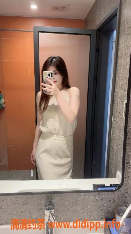 深圳楼凤-坂田，24岁，172cm，36C，服务热情，仅需500p起