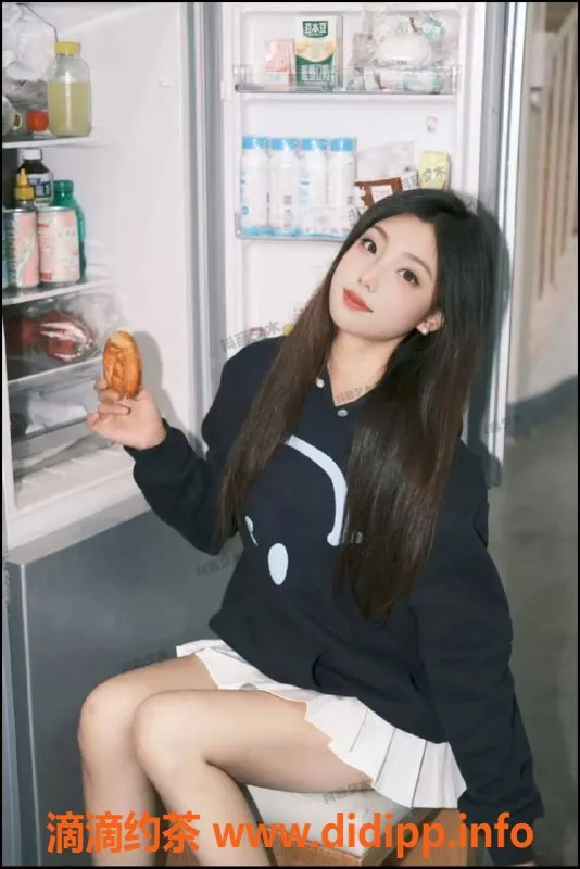 广州楼凤资源信息,广州天河小布丁，800元享舌吻服务