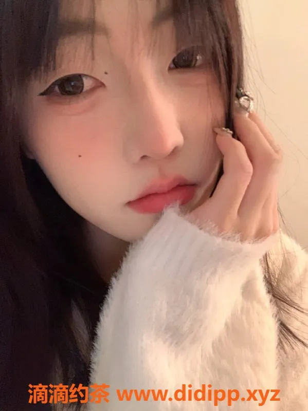 深圳楼凤资源信息,福田18岁私约，美腿160，清纯可爱等你来体验