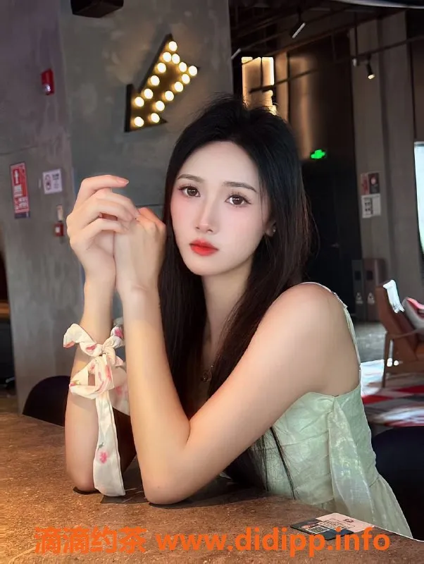 深圳楼凤-南山20岁女孩，身高160，课费1200起