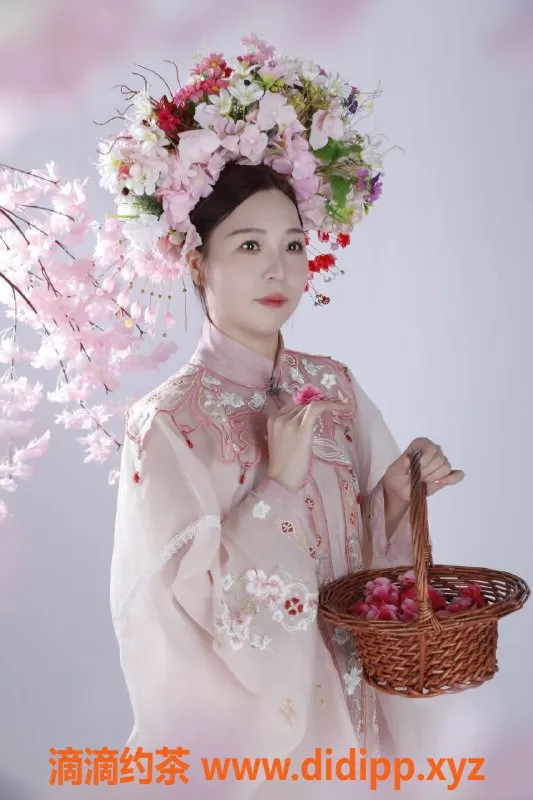 深圳楼凤资源信息,华强北莎莎老师，33岁172身高，36C美胸