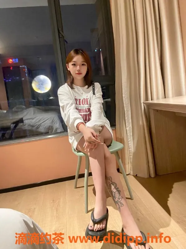 成都楼凤-成都小琪 | 17岁丰满妹儿 500元体验