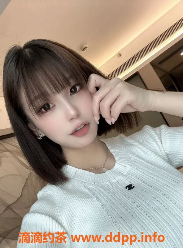 上海楼凤-黄浦艺名梓瑜，168cm，45kg，课费1300p起