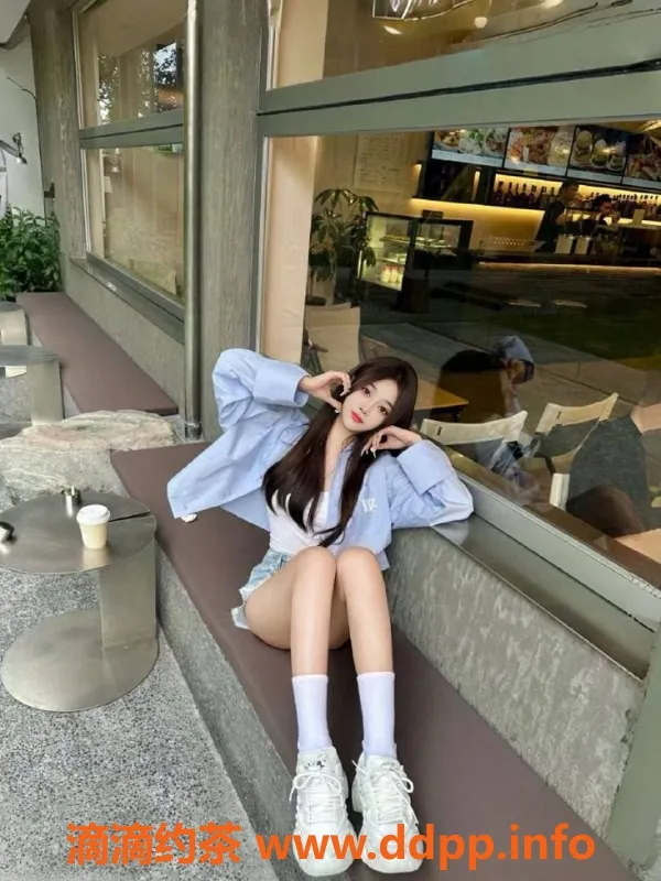 深圳楼凤-南山清纯小女友，完美身材，制服诱惑