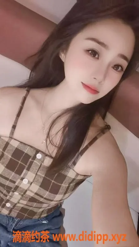 深圳楼凤-坂田，24岁，160厘米，热情服务，诱人体重47kg