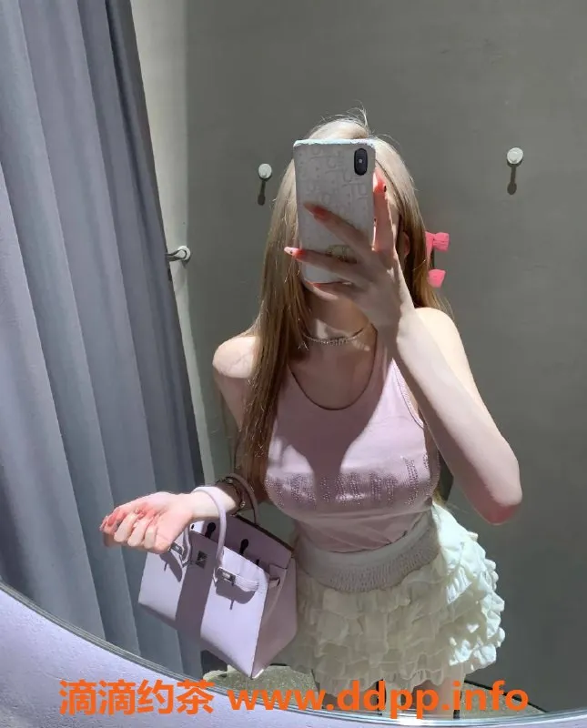 深圳楼凤-南山区御姐依娜，1300P体验蛇吻制服服务