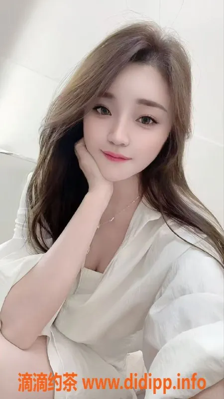 深圳楼凤-坂田兼职婷婷，25岁，162cm，48kg，热情服务