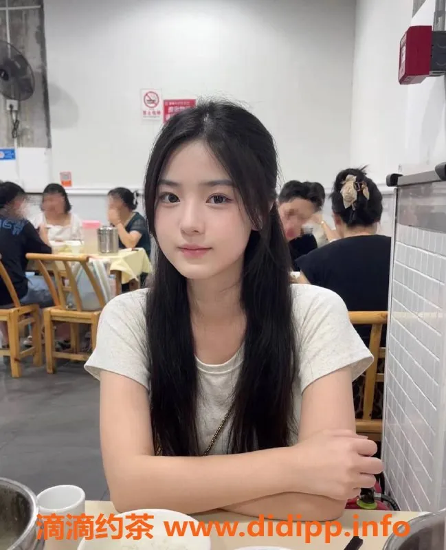 北京楼凤-丰台李妞妞：大胸妹，活好紧致，超值体验！