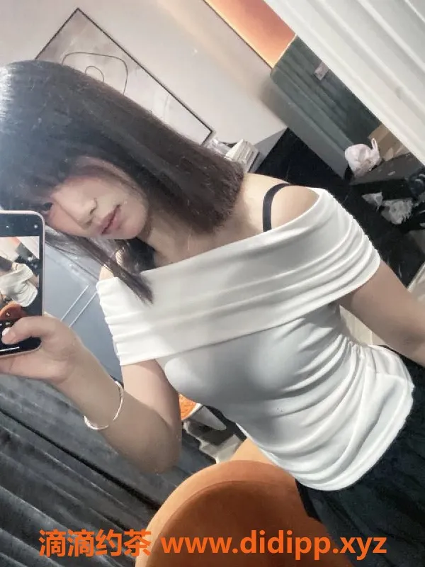 成都楼凤-成华区清纯小妹婉婉，162cm、近100斤、温柔乖巧