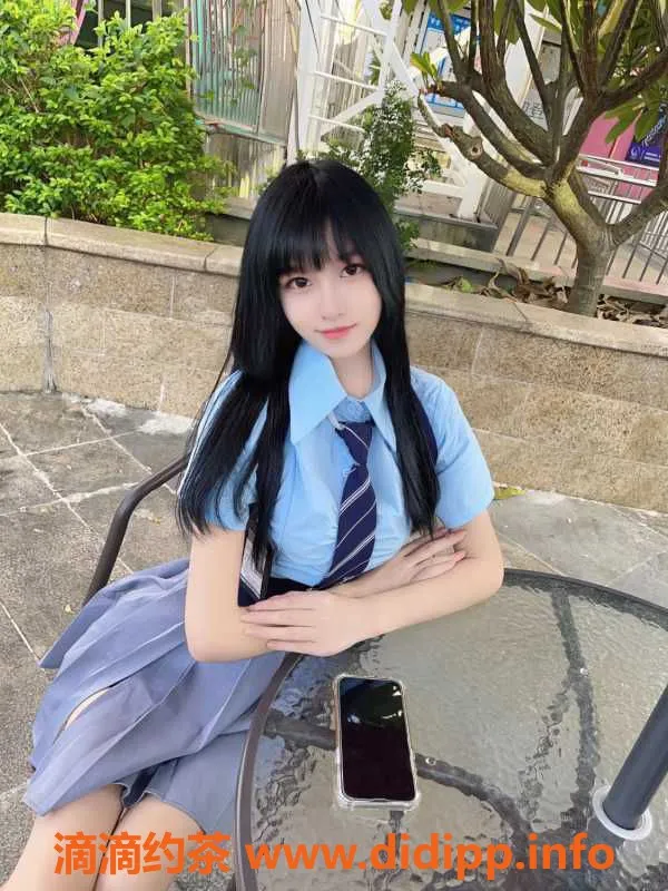 广州楼凤资源信息,19岁在读大学生菲菲，168cm, 36C，500元一次