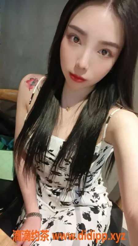 重庆楼凤-兰兰 黄泥磅 4p 三通服务等你体验