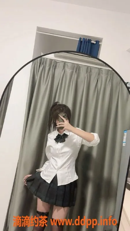 深圳楼凤资源信息,龙岗梦星老师，1000起，制服丝袜服务