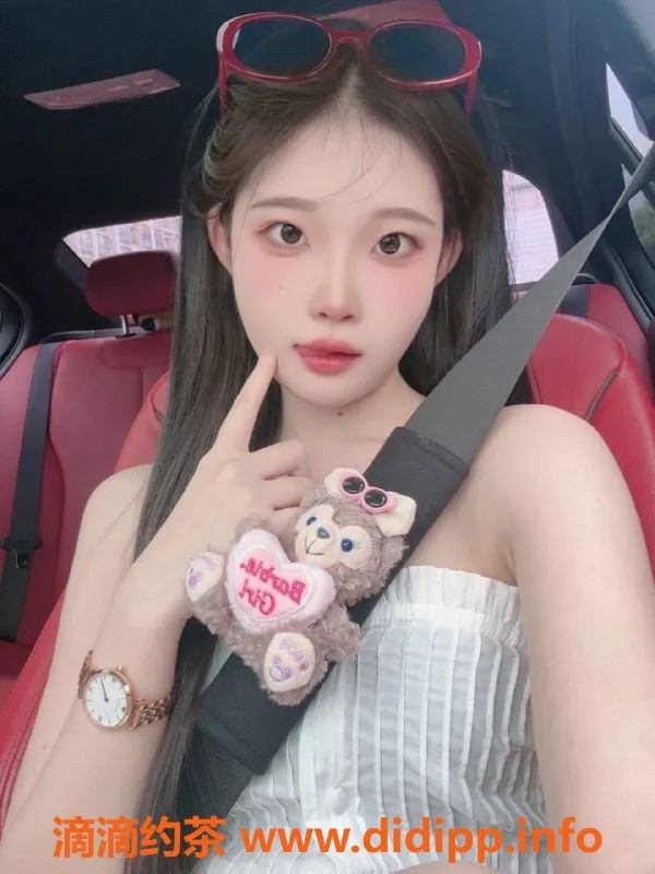 东莞楼凤-南城饭团，19岁165cm，47kg 体验激情服务