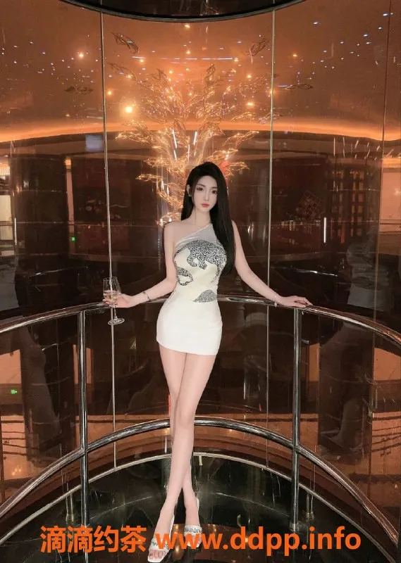 深圳上门服务-南山区金晨熙 23岁大胸网红模特，服务亲胸吹箫