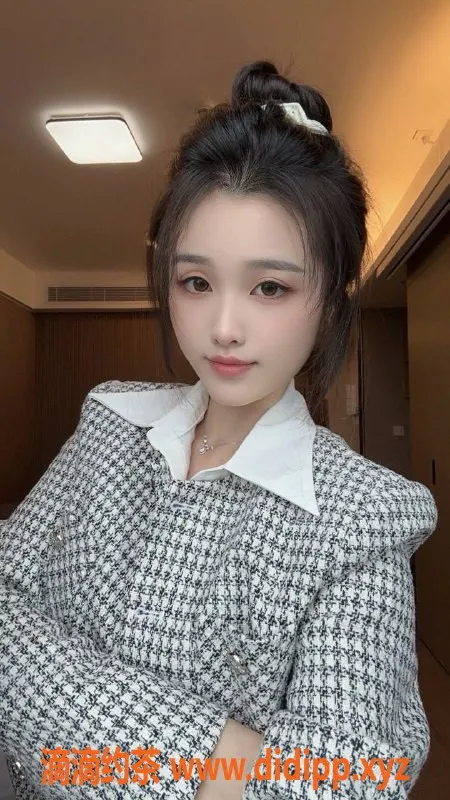 深圳楼凤-宝安小玲，千元口爆服务，任你挑选！