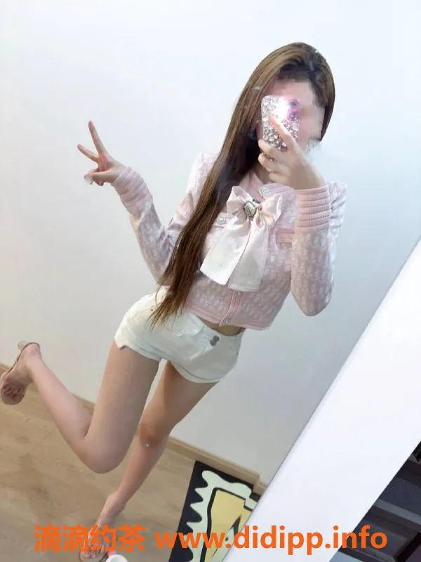 东莞楼凤-南城兔兔，20岁白皙性感，体重48，服务多样