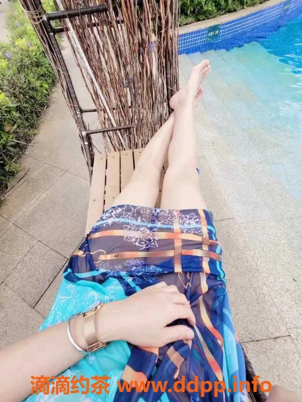 广州楼凤-白云区薇薇，26岁168cm，胸围36C，超值服务！