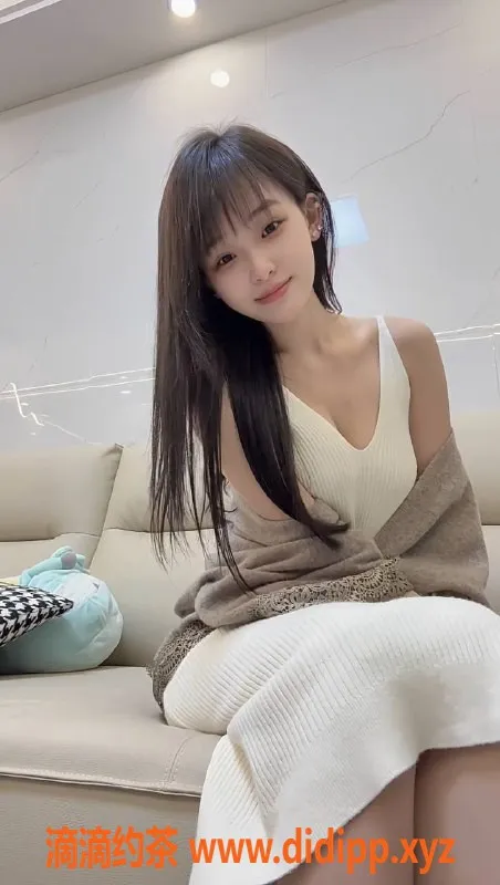 深圳楼凤-福田小爱，1600元鸳鸯浴，69吻，身材绝佳