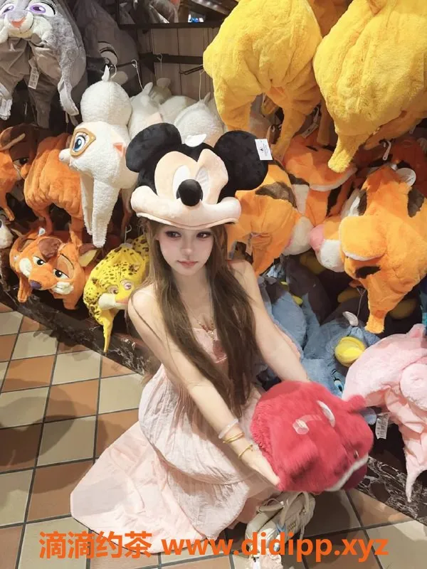 广州楼凤-天河#桃子味嫩妹，18P视频验证，激情服务等你来体验！