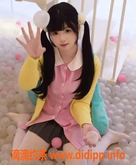 上海楼凤-黄浦小鹿酱，165身高C胸，2000元服务等你体验