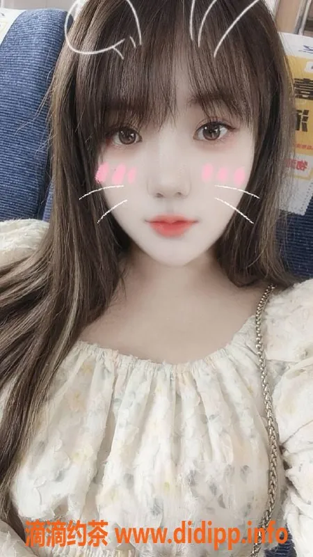 深圳楼凤-宝安小甜心，688元享深喉与69服务