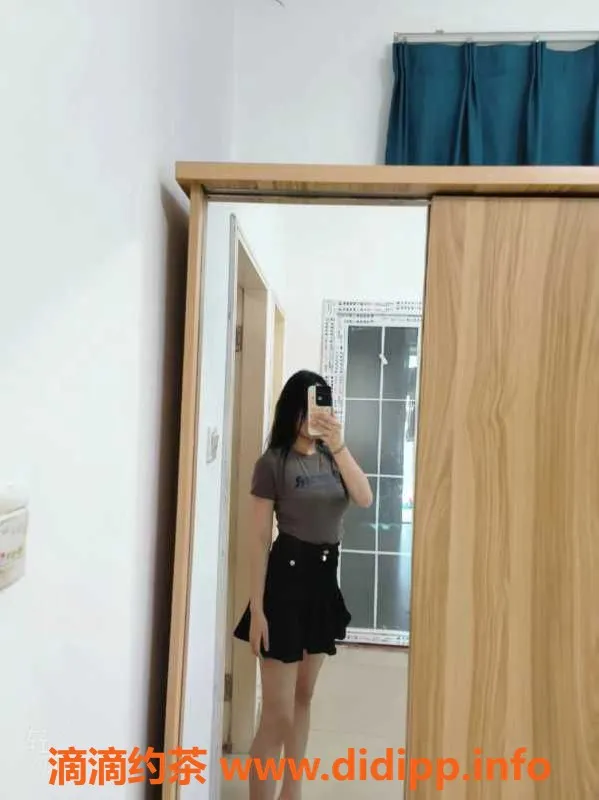 深圳楼凤-罗湖肤白嫩妹小芸，162cm，500元起