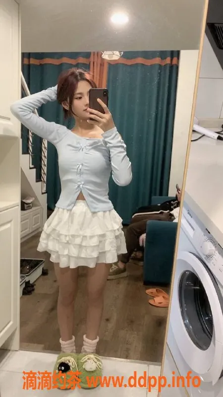 成都楼凤-点点，160cm 整体活泼，胸围A，服务态度佳