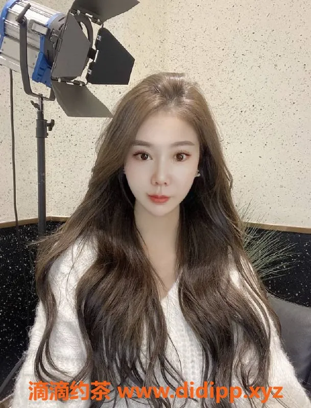 北京楼凤-青年路嫩妹沐鑫，内衣批发15Z起