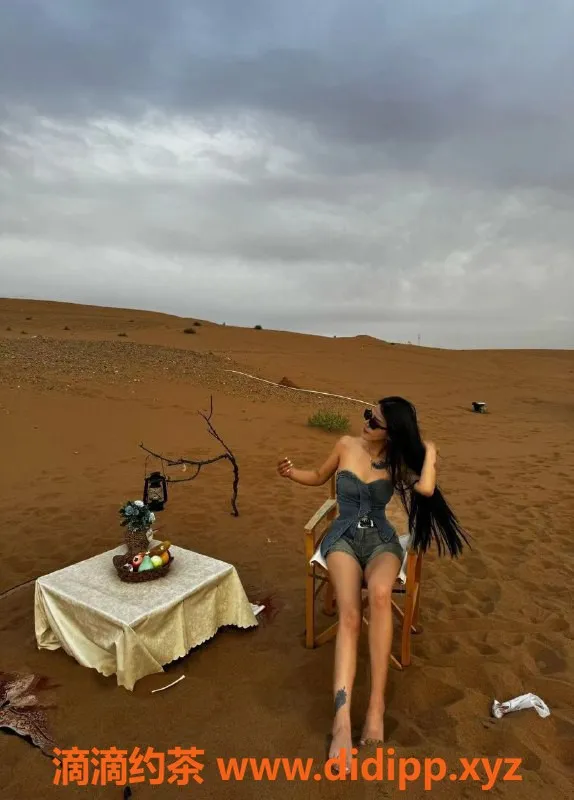 北京楼凤-朝阳九儿，23岁167高98重，1400元多才多艺