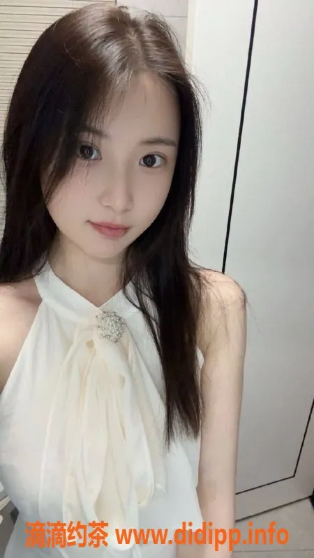 深圳楼凤-宝安流塘半裸丁字裤诱惑，14岁孩子请勿入