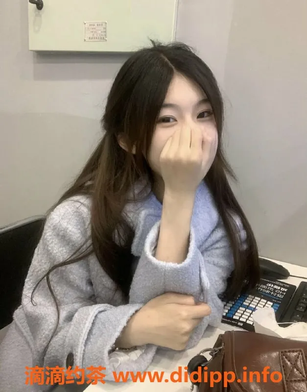 深圳spa会所-福田00后丝足姐妹花，尽享奢华服务