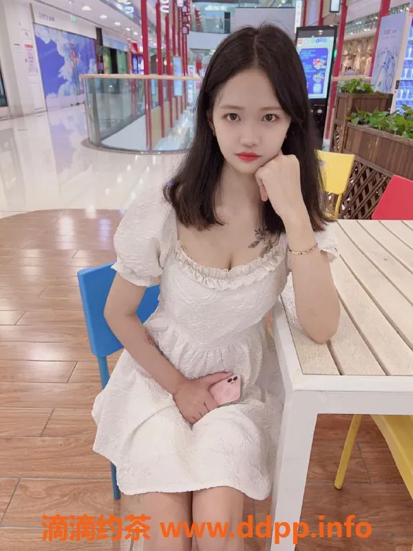 杭州楼凤-萧山区潇潇，168高挑，46kg，36D陪浴服务