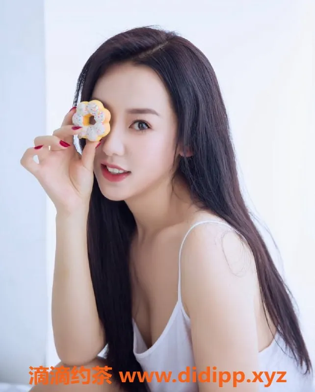 上海楼凤-静安苏景瑶，166身高C+胸，800元超值服务