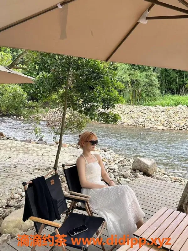 长沙楼凤-雨花区嫩妹玛卡，19岁163高48斤