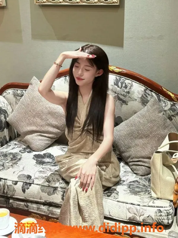 成都上门服务-成都19岁高挑嫩妹宝宝，服务超棒！