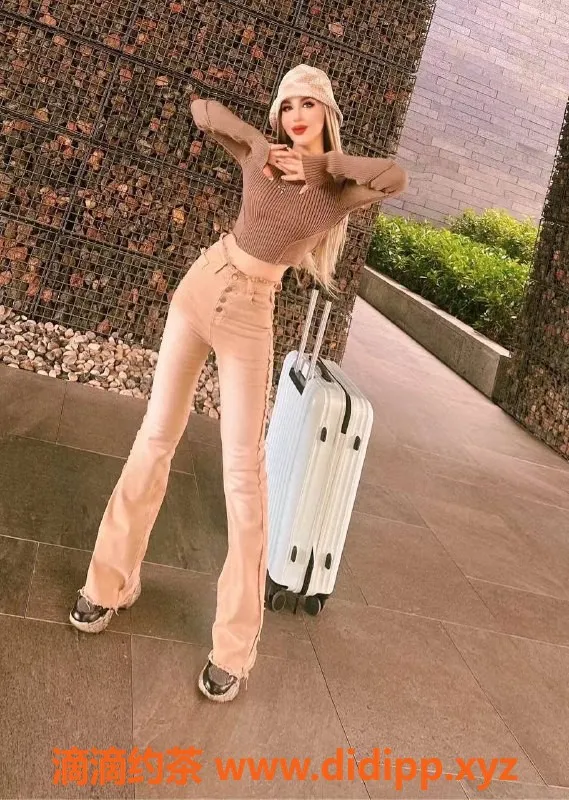 上海楼凤-静安玲达，24岁长腿美女，性感C罩杯