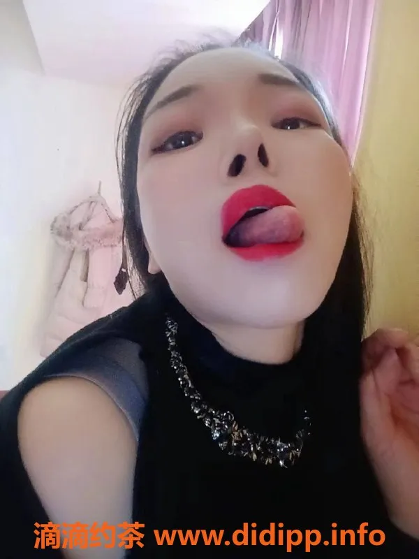 北京楼凤-朝阳北苑丫头，28岁开朗美女，茶费7