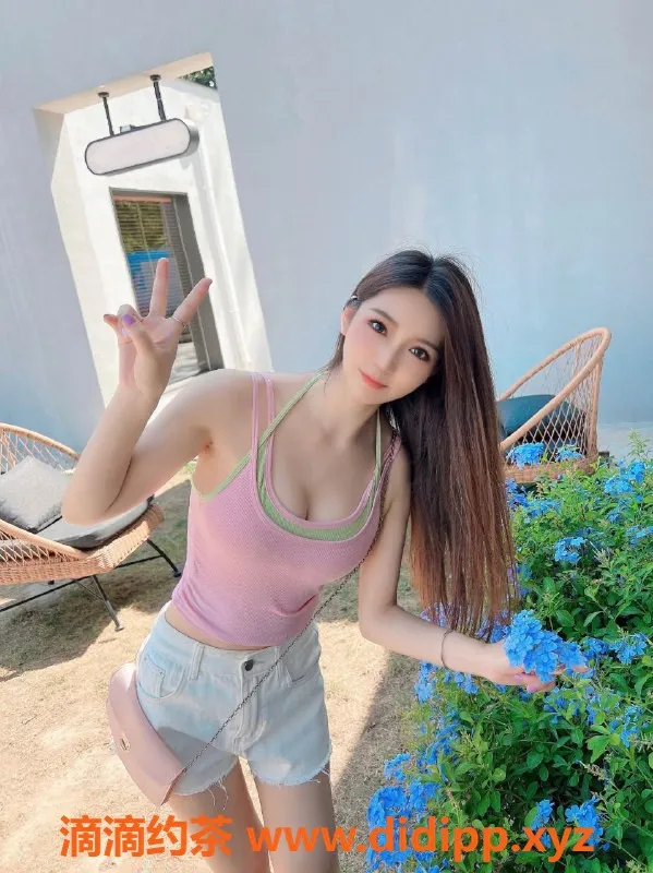 北京楼凤-朝阳果果老师，24岁前凸后翘，600起畅享莞式服务